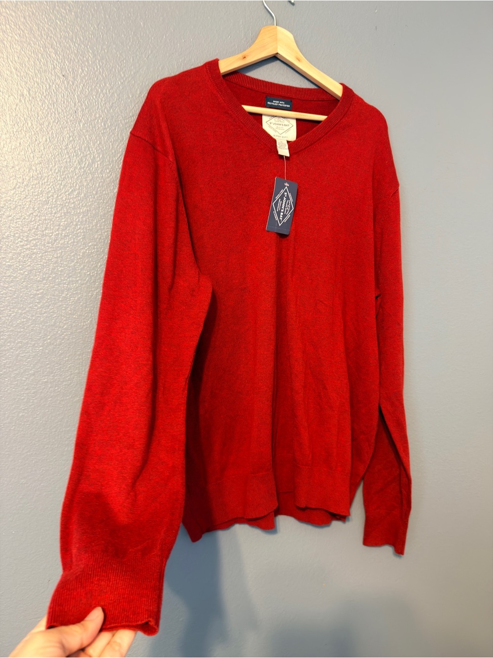 St. John's Bay Men's Deep Red Classic V-Neck Sweater XL NWT